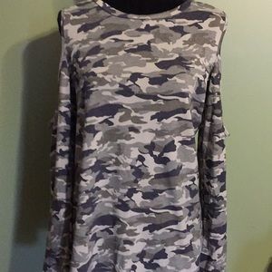 Ladies Camo shirt open shoulders size xl